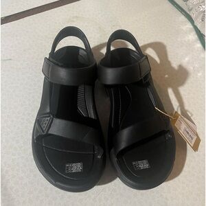 Hurricane Drift Teva Size 7